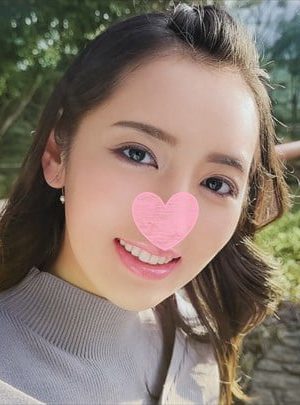 Nụ hôn đắm say của mối tình đầu