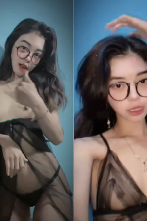 Em kính cận mặc đồ xuyên thấu quyến rũ
